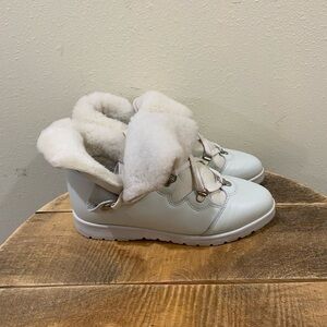 La Canadienne Boots Booties Shoes Size 6 Women’s Lambskin Outerwear Winter Snow